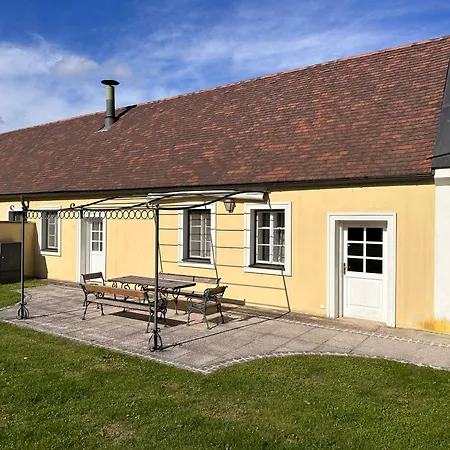 Ruheoase Im Gruenen Nahe Wien Petronell